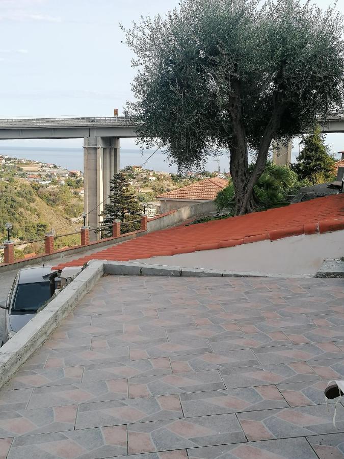 La Casa Di Trilly Hotel Sanremo Exterior photo